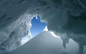 «<small class="fine d-inline"> </small>Les glaciers, sentinelles du climat et bien commun de l'humanité<small class="fine d-inline"> </small>», à Paris