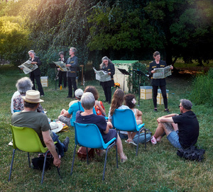 «<small class="fine d-inline"> </small>Hommage à l'insecte inconnu<small class="fine d-inline"> </small>», spectacle à La Talaudière (Loire)