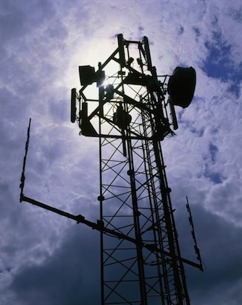 Paris veut installer des dizaines d'antennes téléphone pendant la pause estivale