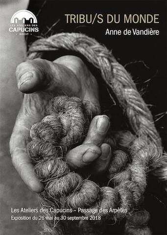 Tribu/s du Monde, les mots et les mains de femmes, d'hommes et d'enfants du bout du monde (exposition)