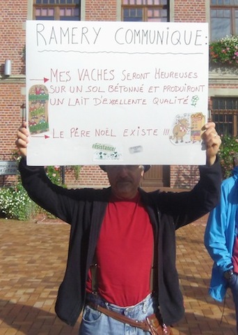 «<small class="fine d-inline"> </small>1000 vaches<small class="fine d-inline"> </small>» : paroles de paysans contre l'usine à vaches en Picardie
