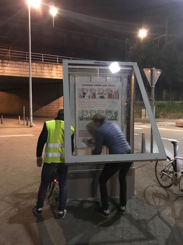 En Belgique, action de détournement publicitaire au nom de la priorité climatique
