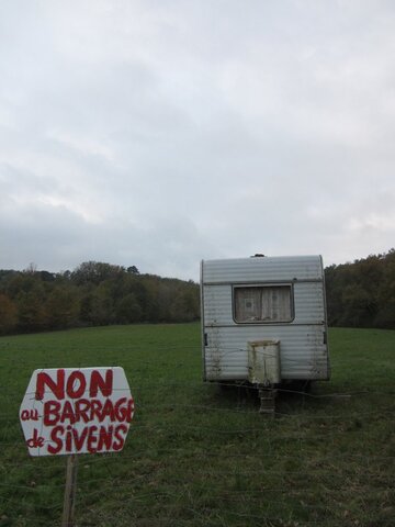 Dans le Tarn, les citoyens font barrage pour sauver une zone humide