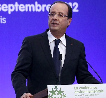 50<small class="fine d-inline"> </small>% : le chiffre clé qui effraie François Hollande
