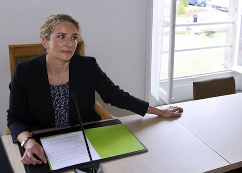 Batho accuse «<small class="fine d-inline"> </small>les forces économiques<small class="fine d-inline"> </small>» et l'entreprise Vallourec
