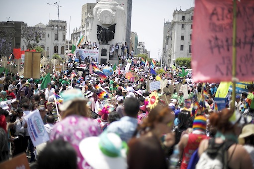 A Lima s'est déroulée la plus grande manifestation jamais vue en Amérique latine pour le climat