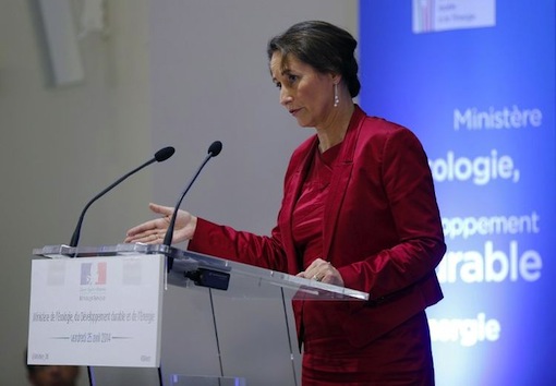 Ségolène Royal sur les chapeaux de roue