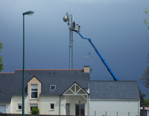 Téléphones : pour réduire l'exposition électromagnétique, il faut multiplier le nombre d'antennes‏