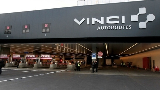 L'Etat ne doit pas faire cadeau de dix-huit milliards d'euros aux compagnies d'autoroutes