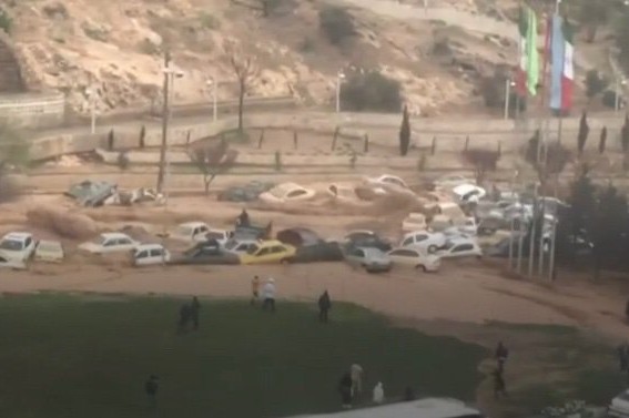 Après la sécheresse, l'Iran durement touché par des inondations