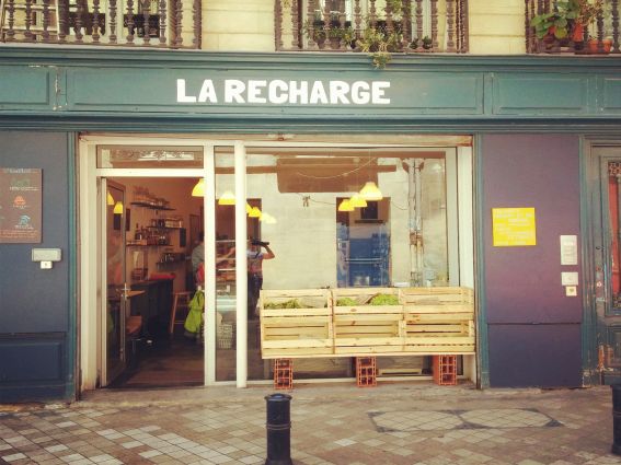 Locale et sans emballages : La Recharge vous présente l'épicerie du futur