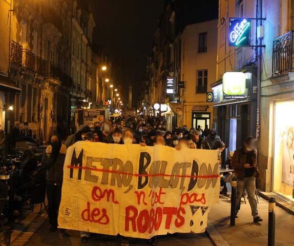 Plusieurs manifestations contre le confinement en France