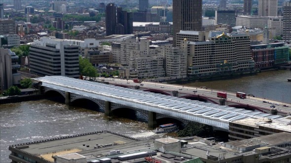 Le plus grand pont solaire du monde peut chauffer 80 000 tasses de thé