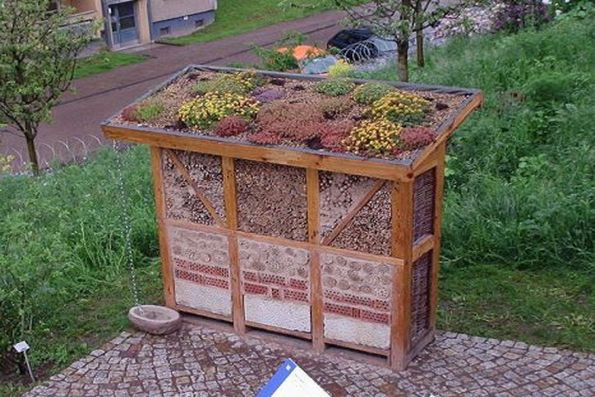 Des hôtels à insectes : l'idée pour préserver les écosystèmes des jardins<small class="fine d-inline"> </small>!