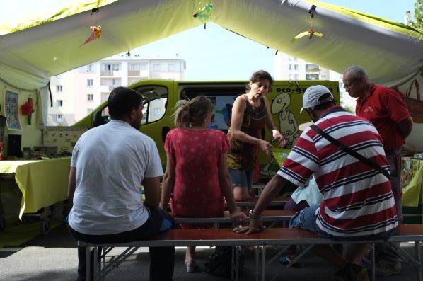 Sensibiliser à l'environnement en banlieue n'est pas facile, constatent les Fourmis vertes