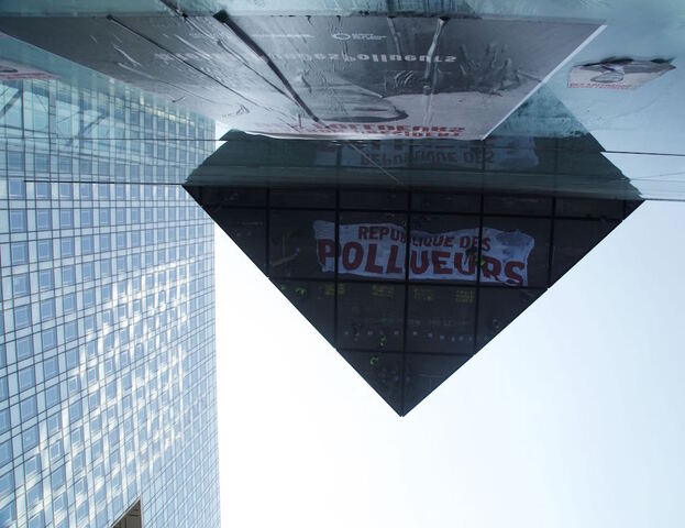 La Défense bloquée toute la journée par les activistes du climat
