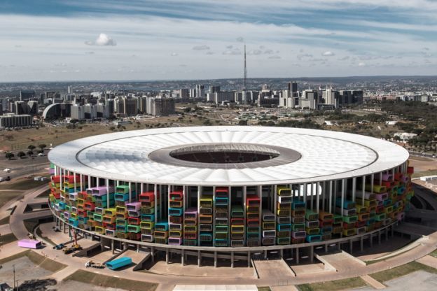 La Coupe du Monde est finie<small class="fine d-inline"> </small>? Transformons les stades en logements<small class="fine d-inline"> </small>!