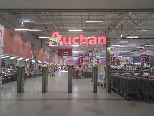 Reporterre sur Nova - Auchan est un ami du climat, foi de consommateur<small class="fine d-inline"> </small>!