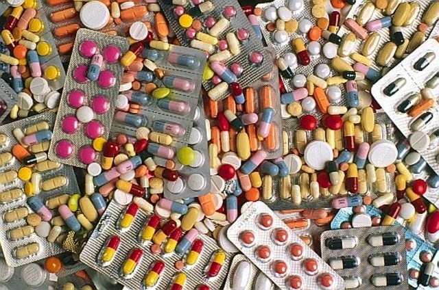 On pourrait passer de 15 000 médicaments à 150 sans dommage pour la santé