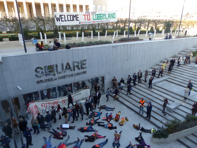 Une manifestation «<small class="fine d-inline"> </small>pour dénoncer les fausses solutions de l'agrochimie<small class="fine d-inline"> </small>» à Bruxelles 
