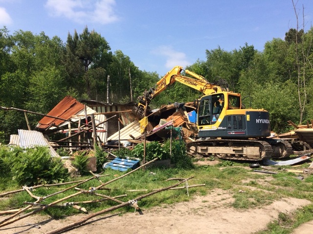 Sur la Zad de Notre-Dame-des-Landes, la destruction des cabanes a commencé