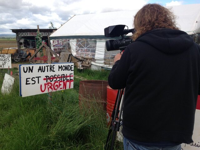 À <span class="caps">LA</span> TÉLÉ - Au cœur des Zad