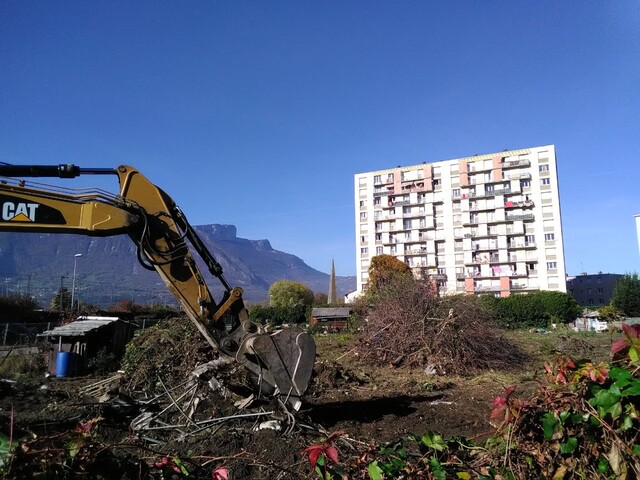 Près de Grenoble, les jardins de Buisserate détruits par les bulldozers 