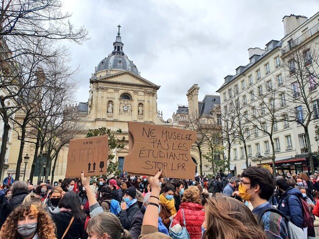 La loi sur la recherche adoptée malgré l'opposition des chercheurs