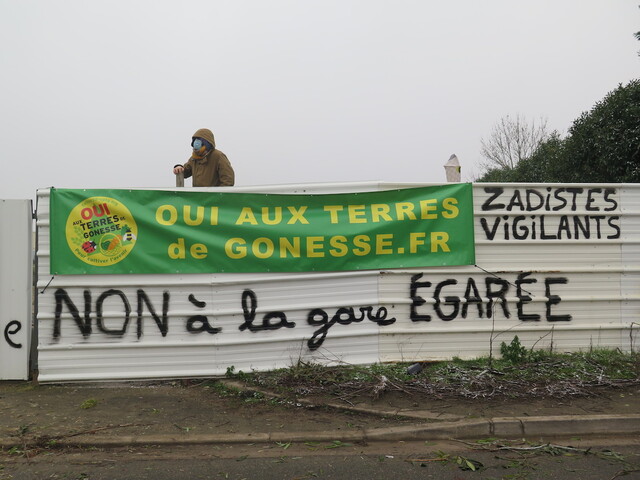 Contre le bétonnage, une zad s'est installée sur le Triangle de Gonesse