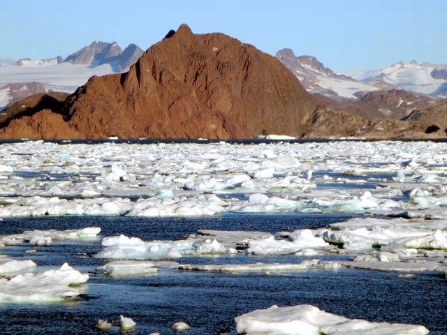 Au Groenland, une exploitation du sable issu de la fonte des glaciers<small class="fine d-inline"> </small>?
