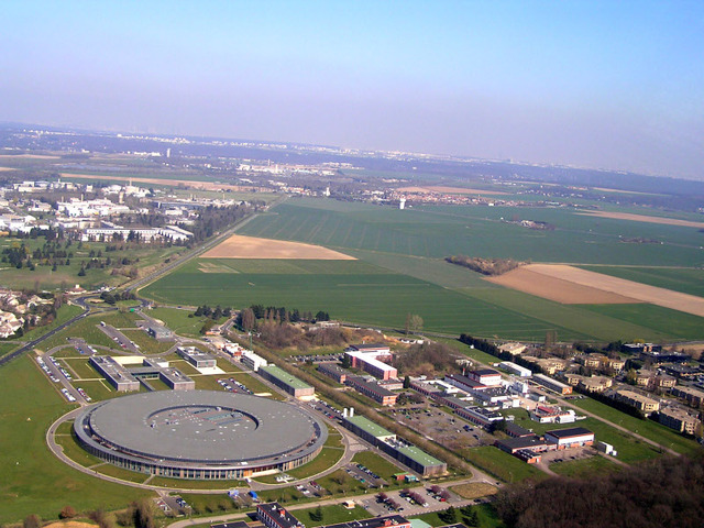 Les bonnes terres agricoles de Saclay, près de Paris, restent menacées par l'urbanisation