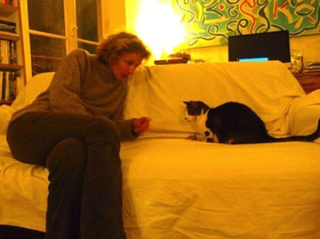 La femme qui parle à l'oreille des animaux