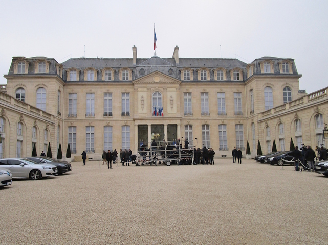 «<small class="fine d-inline"> </small>La fonction de président est complètement dépassée<small class="fine d-inline"> </small>»