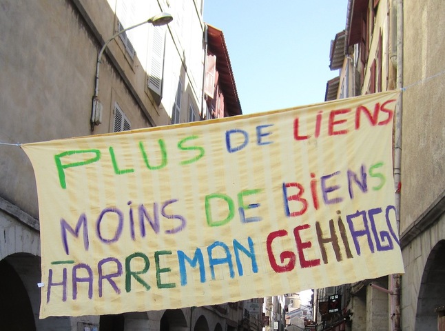 A Bayonne, le succès d'Alternatiba, une mobilisation joyeuse pour la bataille climatique