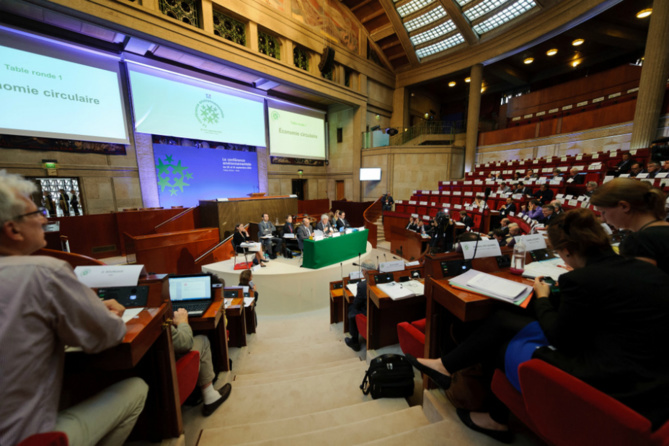 Le ministère de l'Ecologie brûle mais le gouvernement regarde ailleurs<small class="fine d-inline"> </small>!