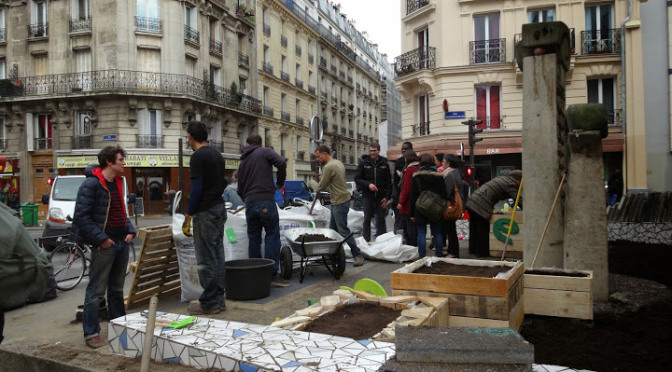 Vergers Urbains plante des arbres fruitiers dans le bitume parisien
