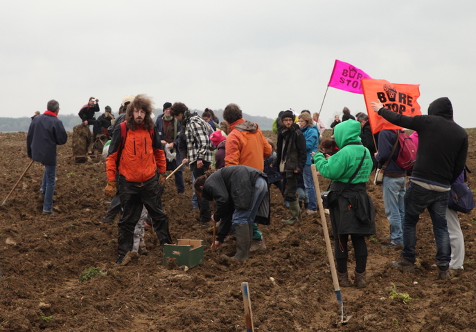 À Bure, paysans et opposants ont semé des graines contre les déchets nucléaires