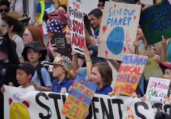 En Australie, des milliers d'écoliers ont manifesté pour le climat