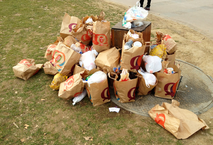 Les fast food ne trient pas leurs déchets 