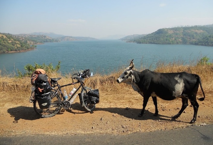 «<small class="fine d-inline"> </small>Je fais le tour du monde à vélo depuis deux ans et c'est tout simplement fantastique<small class="fine d-inline"> </small>»