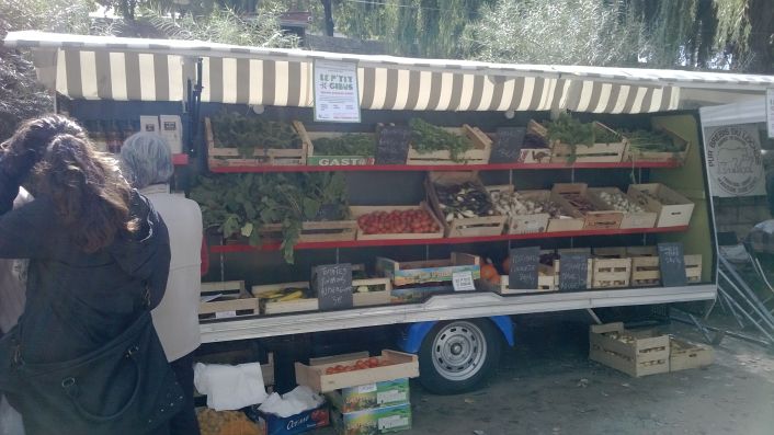 Avec l'épicerie mobile P'tit Gibus, les paysans associent travail à la ferme et vente directe