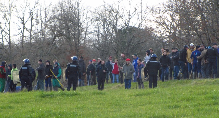À Sivens, les milices de la <span class="caps">FDSEA</span> multiplient les agressions dans l'impunité