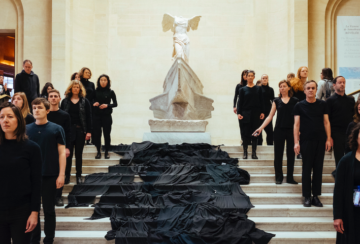 Le collectif Libérons le Louvre dénonce le mécénat de Total 