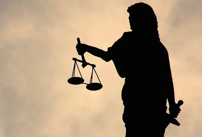 Le Conseil constitutionnel va-t-il marquer une limite à l'État policier<small class="fine d-inline"> </small>?