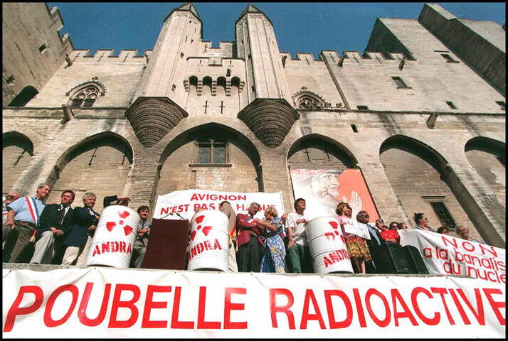 Les vieux fourneaux repartent en lutte contre les déchets nucléaires