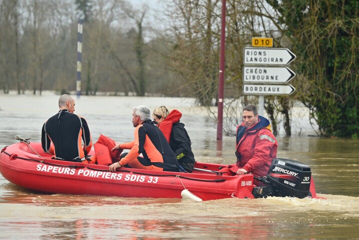 «<small class="fine d-inline"> </small>Au secours, il faut partir<small class="fine d-inline"> </small>!<small class="fine d-inline"> </small>» La crue fait céder des digues de la vallée de la Garonne