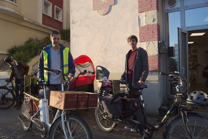 Oubliez la taxe carbone : à Lorient, on roule à vélo cargo