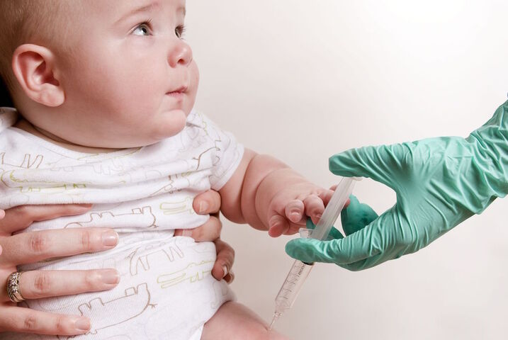 11 vaccins : des élus demandent que l'on débatte avant de voter