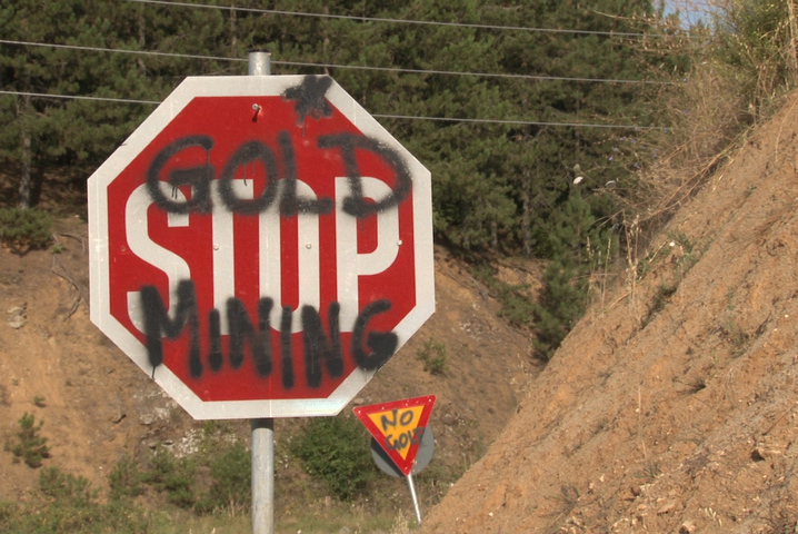 En Grèce, la bataille continue contre la désastreuse mine d'or
