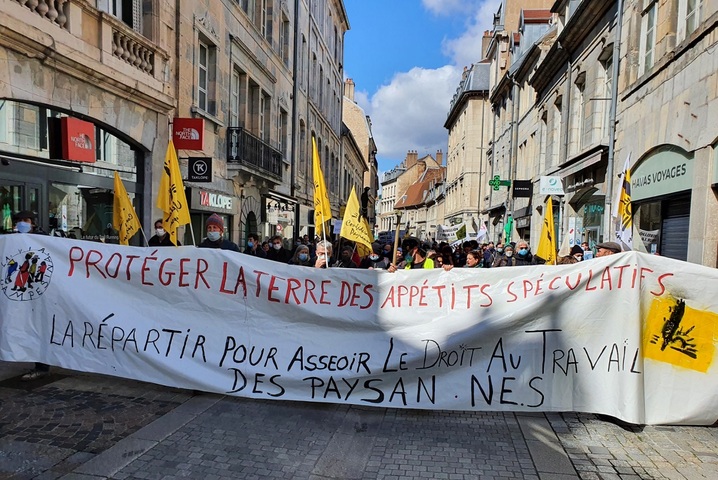 À Besançon, mobilisation contre l'urbanisation «<small class="fine d-inline"> </small>écocide<small class="fine d-inline"> </small>» des terres des Vaîtes